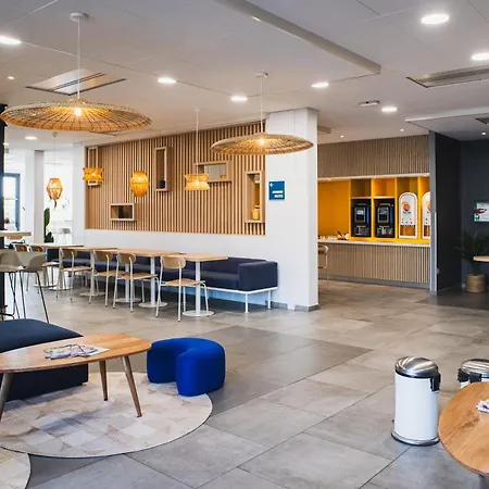 Kyriad Eco - Ferrand Estaing 2*