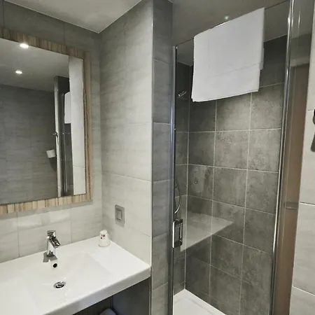 Hotel Kyriad Eco - Ferrand Estaing Clermont-Ferrand