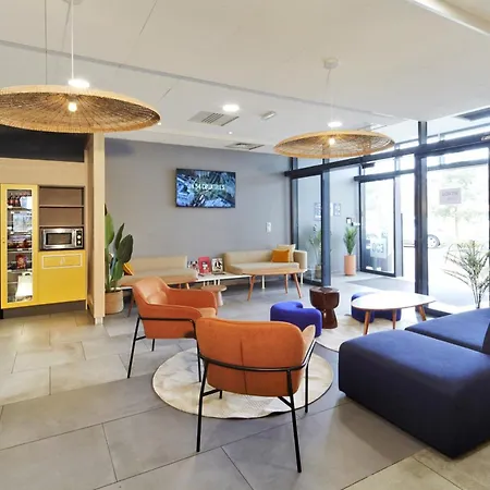 Kyriad Eco - Ferrand Estaing Hotel