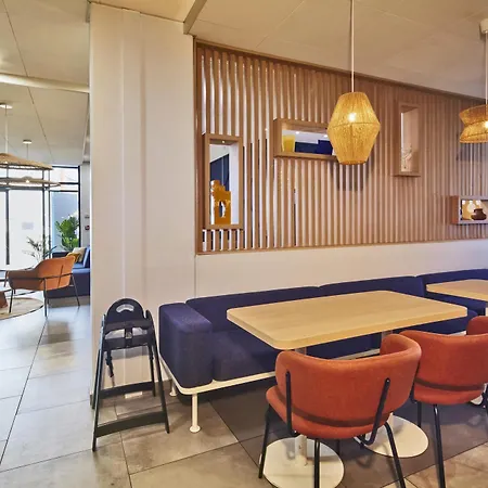Hotel Kyriad Eco - Ferrand Estaing 2*