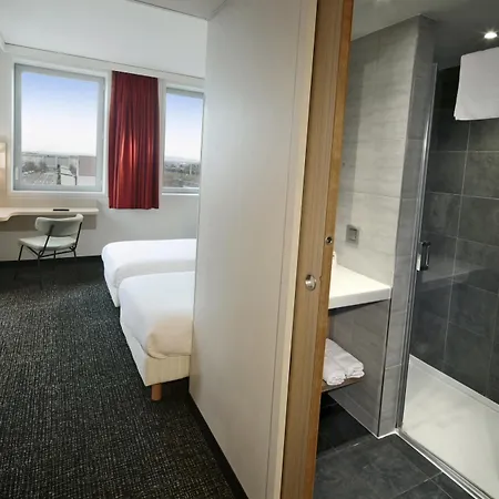 Kyriad Eco - Ferrand Estaing 2*