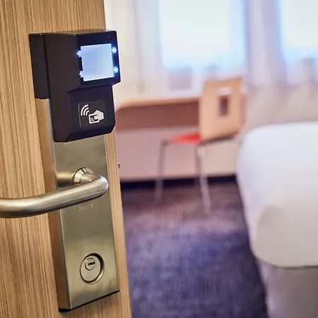 Kyriad Eco - Ferrand Estaing ホテル