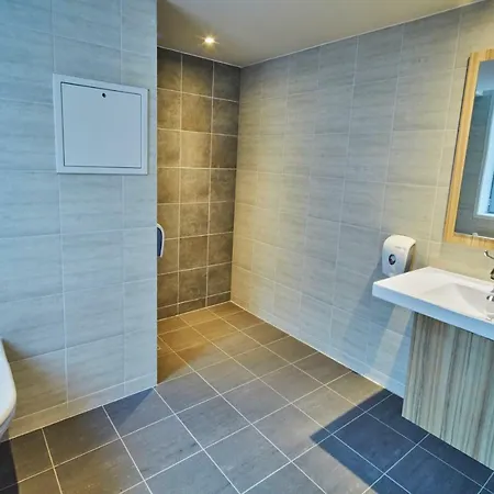 ホテル Kyriad Eco - Ferrand Estaing クレルモン・フェラン