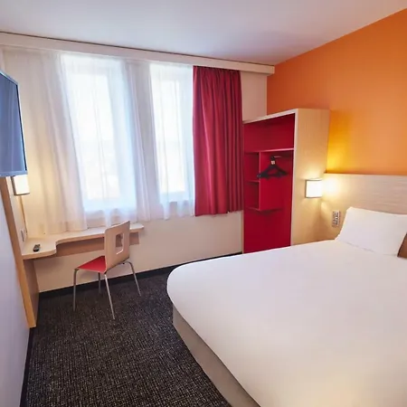 Kyriad Eco - Ferrand Estaing 2*