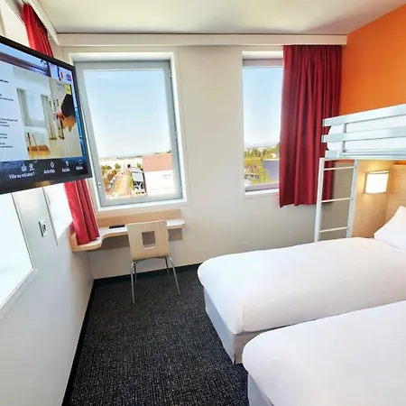 Kyriad Eco - Ferrand Estaing ホテル 2*