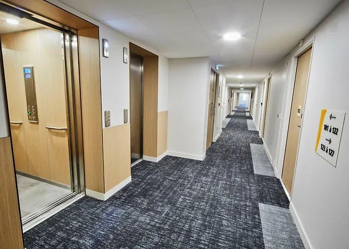 Kyriad Eco - Ferrand Estaing Клермон-Ферран