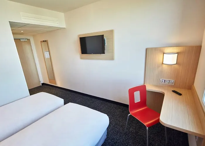 Kyriad Eco - Ferrand Estaing